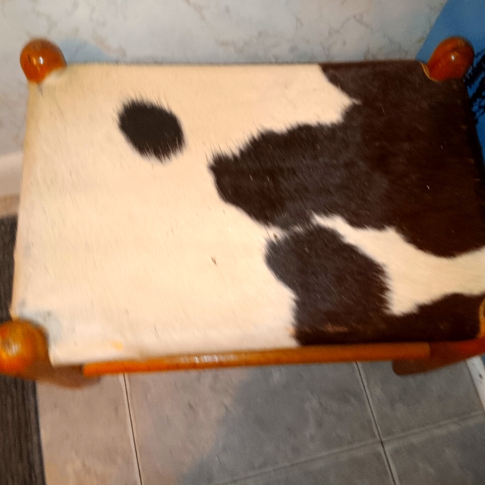 COPY - Cowhide stool vintage